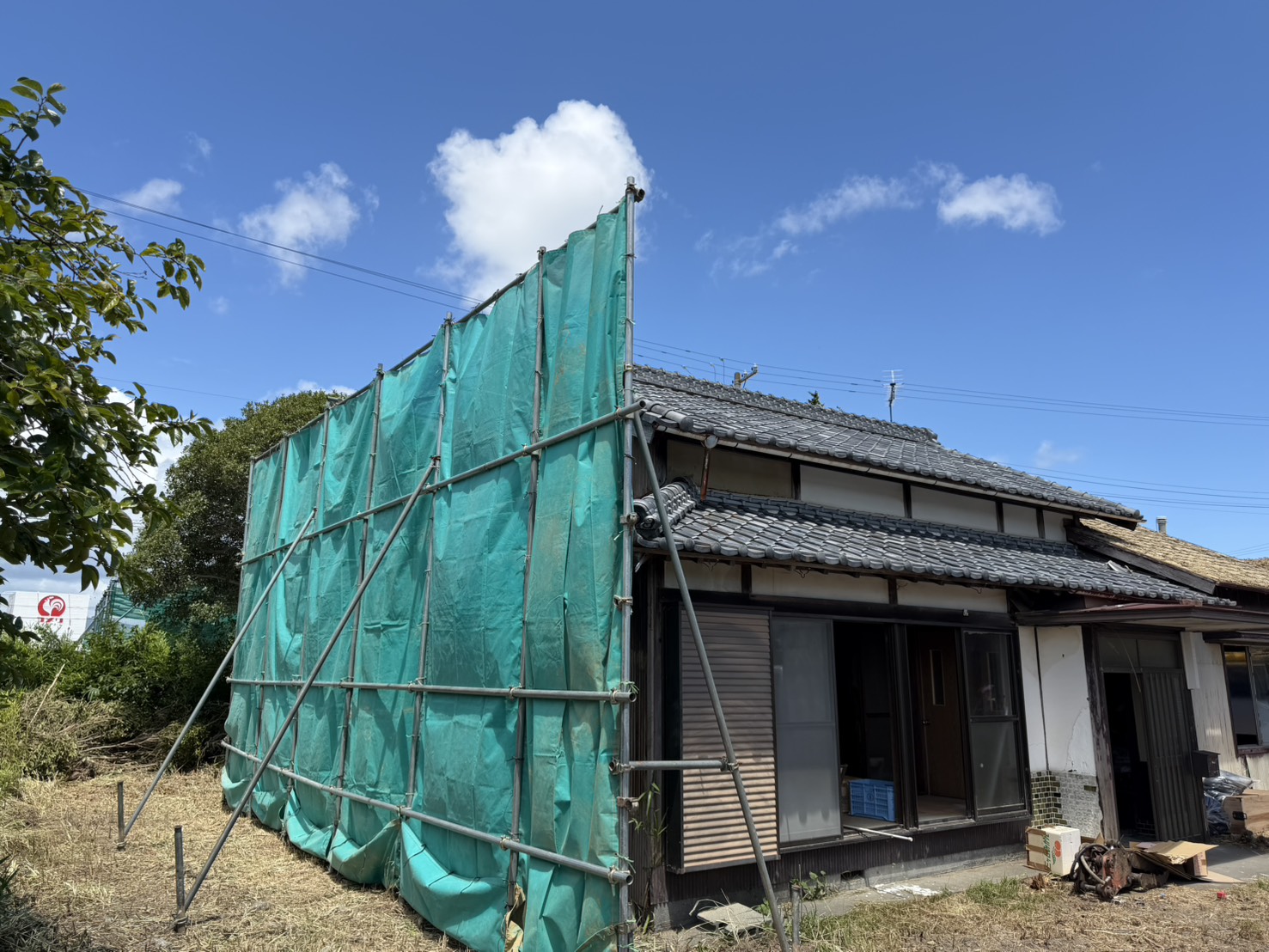 菊川市加茂 メッシュシート設置工事の様子2