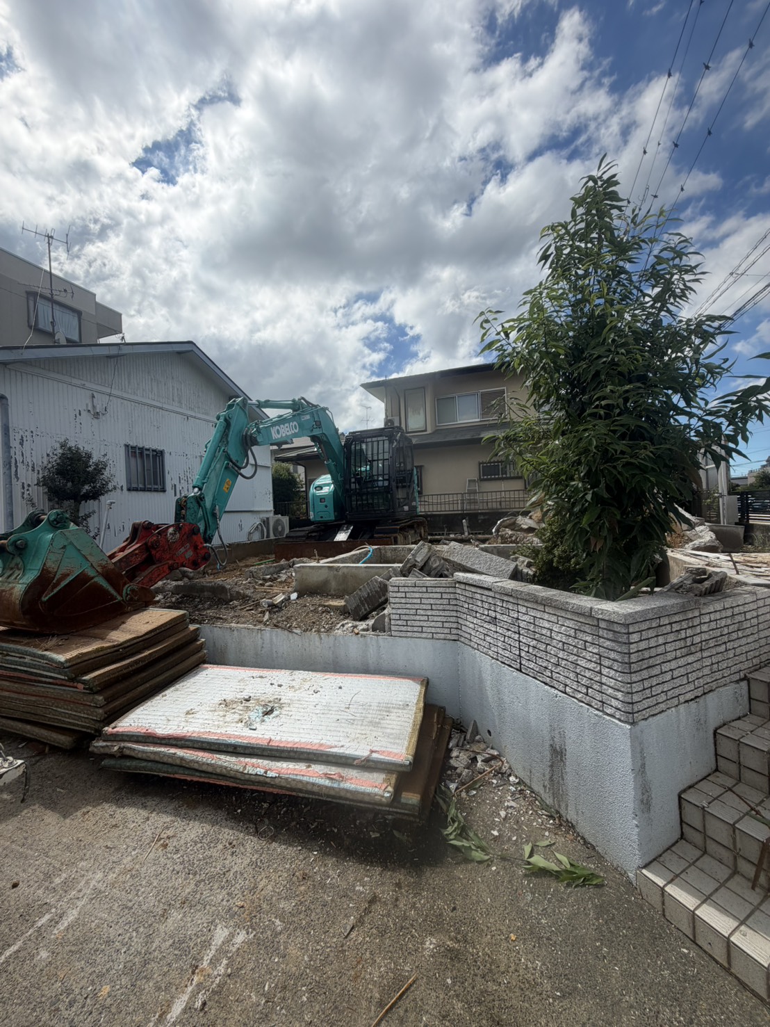 浜松市中央区佐鳴台 メッシュシート撤去後の現場の様子