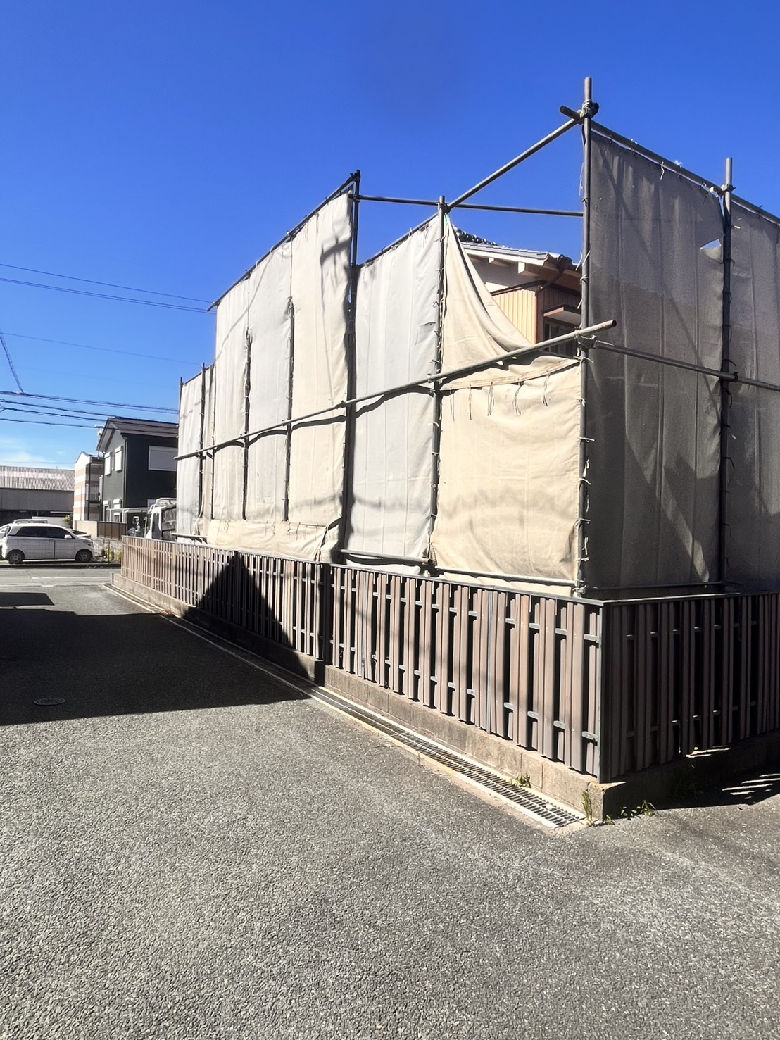 メッシュシート設置完了時の全景